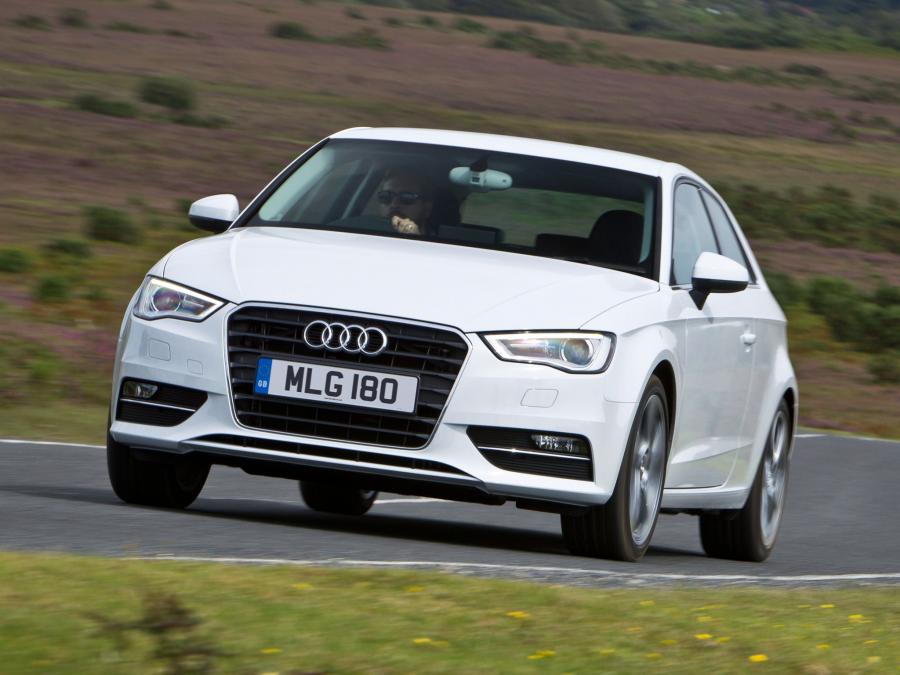 Audi A3 1.8T (8V) 2012 года  (UK) (фото 22 из 30)